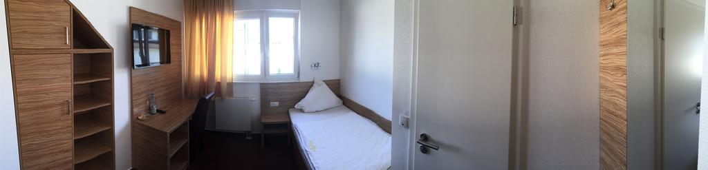 Hotel Garten Bonn Ruang foto